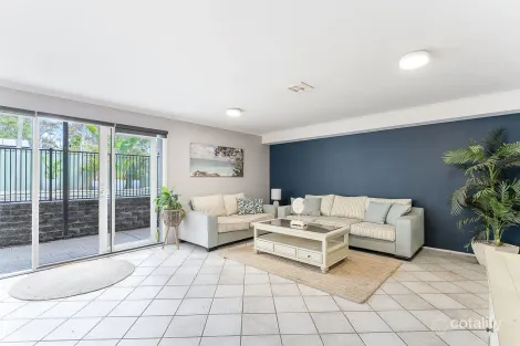 Property photo of 11 Chester Close Kanwal NSW 2259