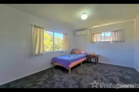 Property photo of 6 Carlyle Street Riverview QLD 4303