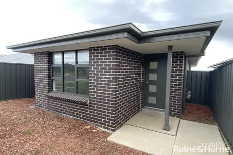 11a Stevenson Way, Orange, NSW 2800