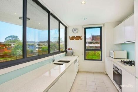 Property photo of 3/24 Clarence Avenue Dee Why NSW 2099