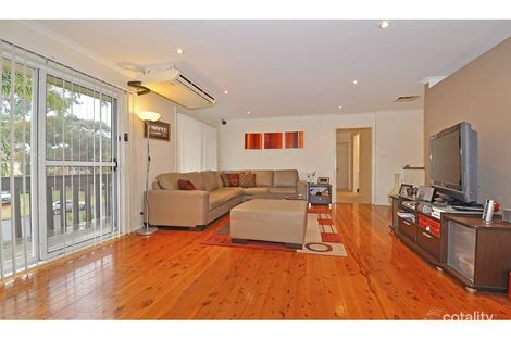 Property photo of 18 Griffiths Road McGraths Hill NSW 2756