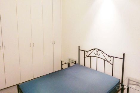 Property photo of 17/12 Collins Way Melbourne VIC 3000