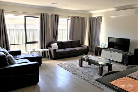 Property photo of 3 Tarrion Rise Craigieburn VIC 3064