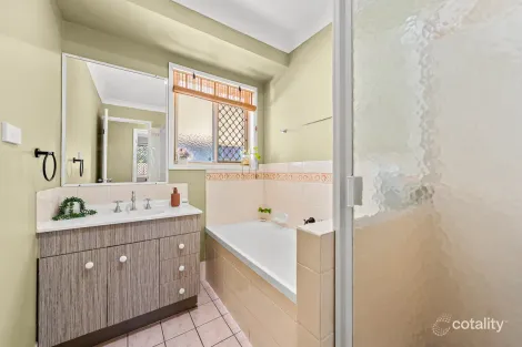 Property photo of 17 Potoroo Close Doolandella QLD 4077