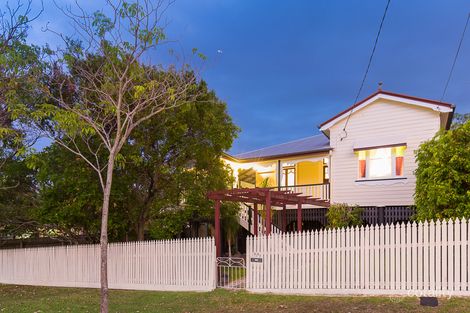 34 Bunya St, Greenslopes, QLD 4120