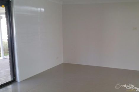 Property photo of 6 Maroubra Crescent Woodbine NSW 2560