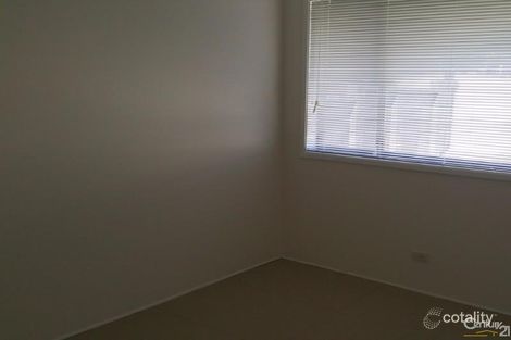 Property photo of 6 Maroubra Crescent Woodbine NSW 2560
