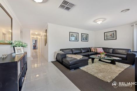 Property photo of 2/12 Muirhead Crescent Werribee VIC 3030