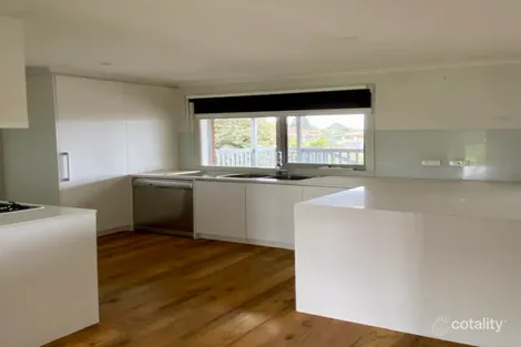 Property photo of 47 Bowman Drive Mill Park VIC 3082