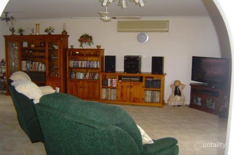 Property photo of 55 Bowerbird Avenue Eli Waters QLD 4655