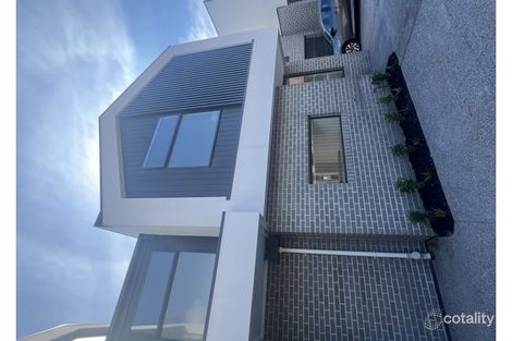 2/57 Station Rd, Oak Park, VIC 3046