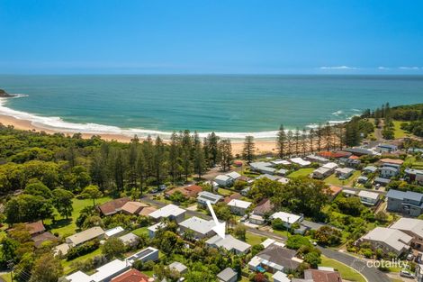 Property photo of 9 Surfview Avenue Black Head NSW 2430