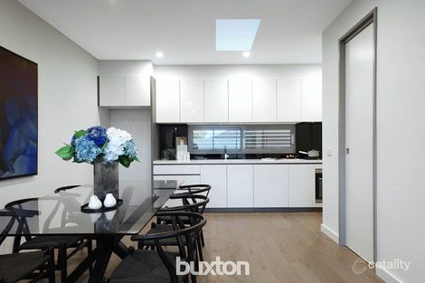 Property photo of 4/6 Prince Edward Avenue McKinnon VIC 3204