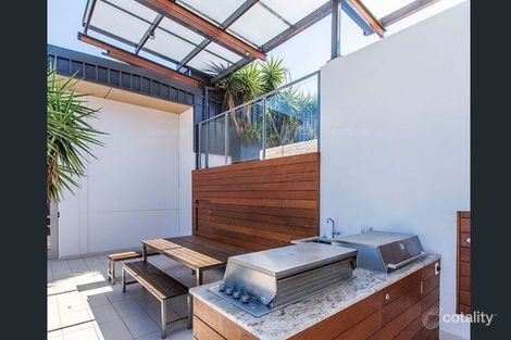 Property photo of 302/8 Dickens Street Spring Hill QLD 4000