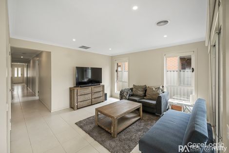 Property photo of 11 Stark Circuit Cranbourne East VIC 3977
