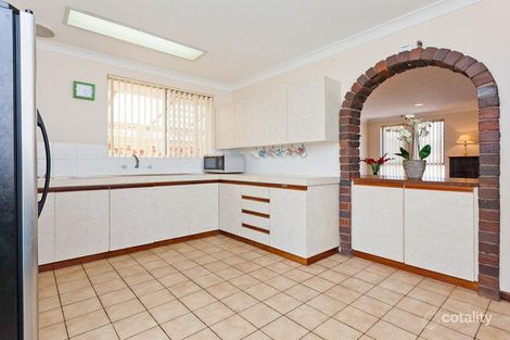 Property photo of 2 Fountains Court Armadale WA 6112