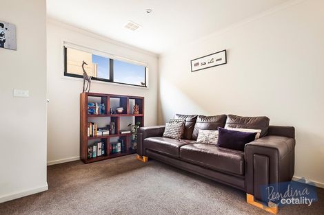 Property photo of 37 Cornish Lane Kensington VIC 3031