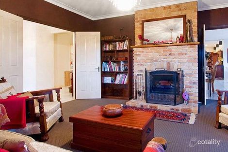 Property photo of 6 Curtin Court Mount Ommaney QLD 4074