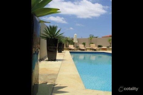 Property photo of 14 Midhurst Court Arundel QLD 4214