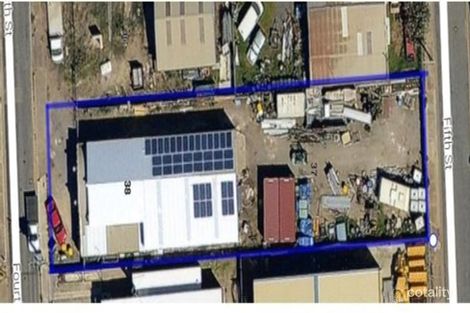 38 Fourth St, Wingfield, SA 5013