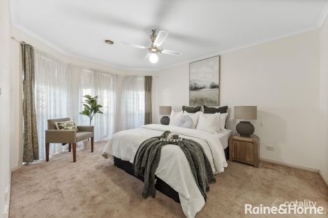 Property photo of 4 Lynch Place Roxburgh Park VIC 3064