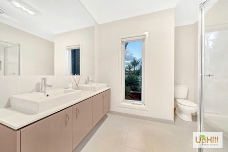 Property photo of 3 Shire Walk Clyde North VIC 3978