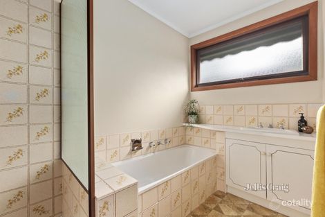 Property photo of 44 Dunbarton Drive Eltham North VIC 3095