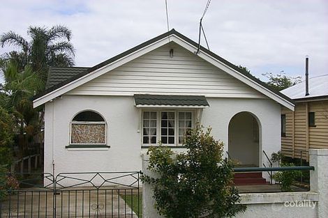 11 Muir St, Cannon Hill, QLD 4170