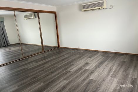 Property photo of 30 Strickland Avenue Mill Park VIC 3082