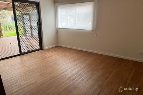 Property photo of 30 Strickland Avenue Mill Park VIC 3082