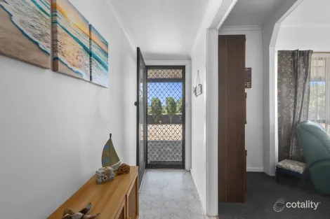 Property photo of 32 Kulpara Street Clinton SA 5570