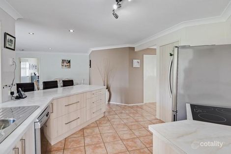 Property photo of 2 Sweetlip Court Birkdale QLD 4159
