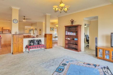 Property photo of 46 Dampier Crescent Drewvale QLD 4116