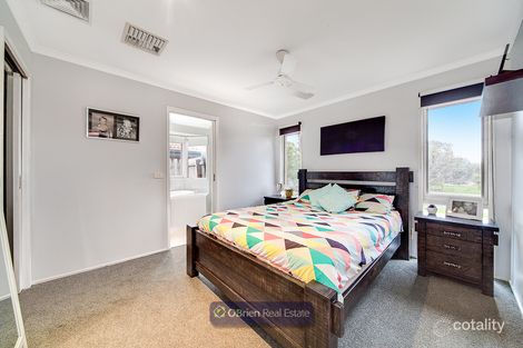 Property photo of 8 Rachel Drive Cranbourne North VIC 3977