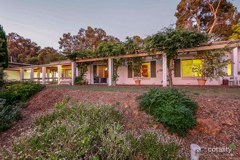 Property photo of 16 Shasta Road Lesmurdie WA 6076