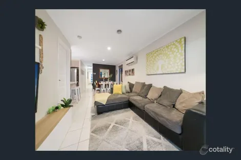 Property photo of 11 Ash Crescent Pakenham VIC 3810