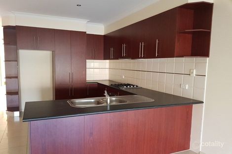 Property photo of 2/43 Jade Way Hillside VIC 3037