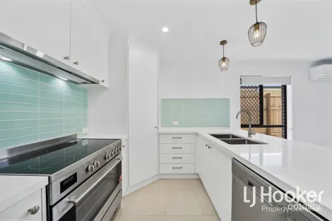 33 Boomi Ave, South Maclean, QLD 4280