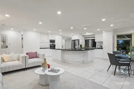 Property photo of 36 Leopard Tree Crescent Sinnamon Park QLD 4073