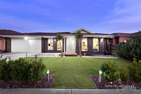 Property photo of 15 Luxor Drive Fraser Rise VIC 3336