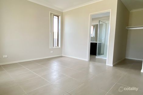 Property photo of 13 Nesting Vista Craigieburn VIC 3064