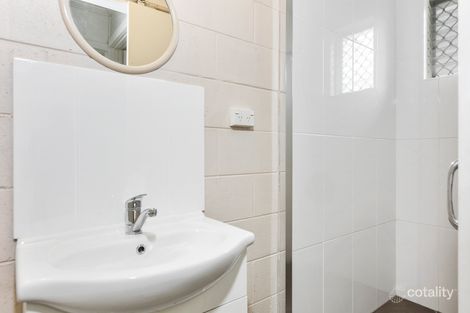 Property photo of 2/266 Coker Street Berserker QLD 4701
