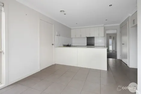 Property photo of 11 Newhaven Close Mount Pleasant VIC 3350