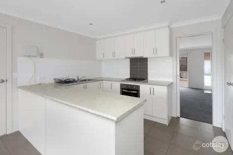 Property photo of 11 Newhaven Close Mount Pleasant VIC 3350