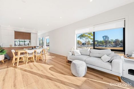 2 Kavanagh Cres, Keilor Downs, VIC 3038