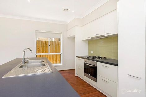 Property photo of 39 Eloura Circuit Taylors Hill VIC 3037
