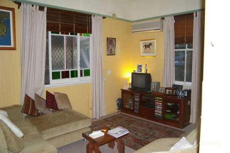 Property photo of 4 Perrett Street Bundamba QLD 4304