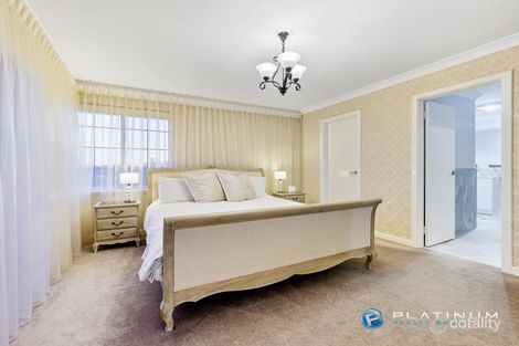 Property photo of 12 Cypress Point Retreat Connolly WA 6027