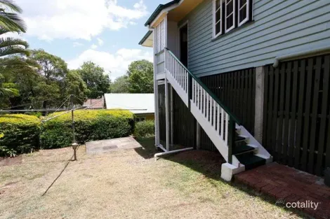 2/18 Elizabeth St, Toowong, QLD 4066