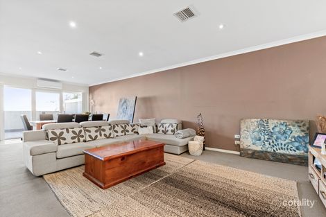 Property photo of 11/3 Gourlay Road Hillside VIC 3037